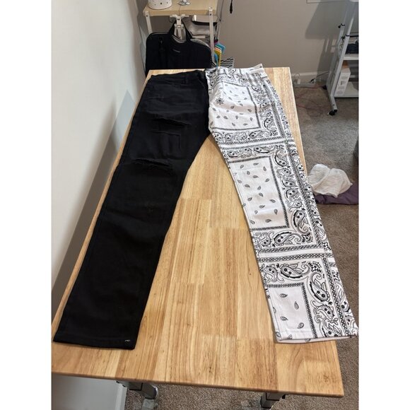 mens denim pants KDNK Black Distressed Stretch Jeans, Size 38x32 NWT - Picture 1 of 11